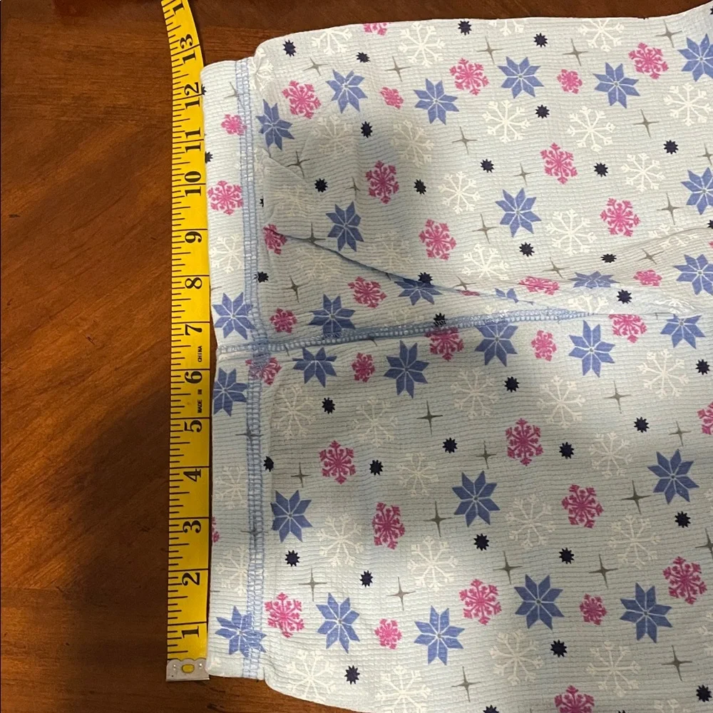 Kids Pajamas with Snowflake and Floral Print